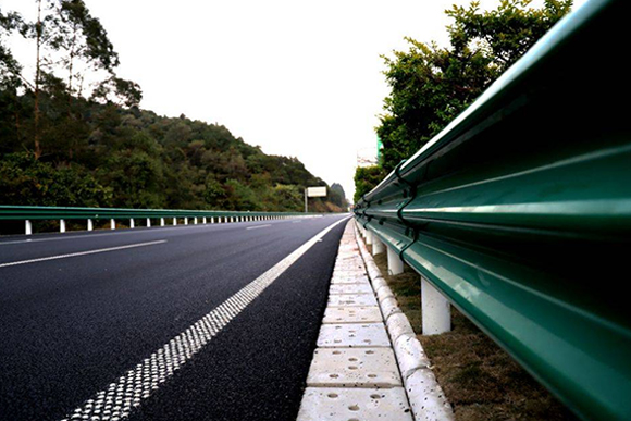 昌都高速公路护栏的常用类型